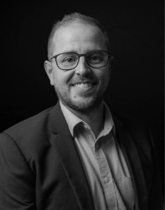 Mark Fourie <small>B Acc (cum laude), B Acc (Hons), CA (SA)</small> <p>General Manager (Convergence Partners Africa) & Head: Risk</p>